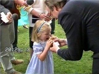 John Gummer Feeding Burger To Cordelia